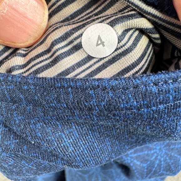 Lululemon Leggings Women 4 Crop‎ Blue Patterned Athletic Geometric Yoga Lounge - Picture 6 of 10